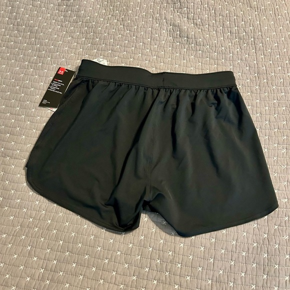 2 for $20 Under Armour Women's Athletic Black Shorts - Picture 2 of 6